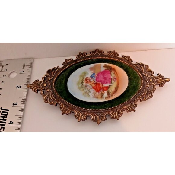 Vintage Fragonard Couple Cameo Ornate Frame Wall Plaque Made in Italy Decor - Picture 5 of 8